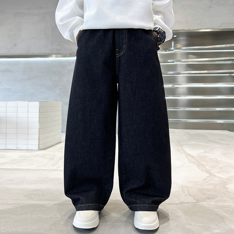Lange Freizeithose für Jungen im mittleren und höheren Alter