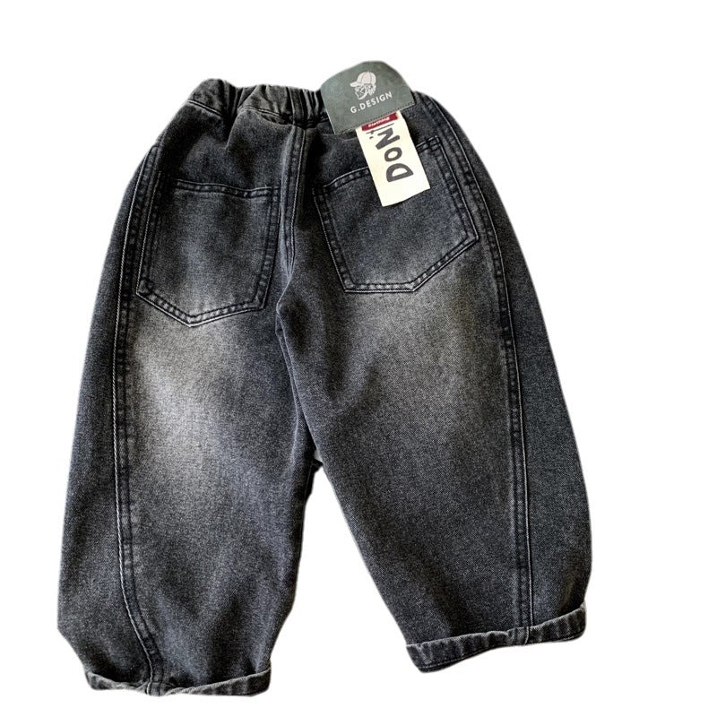 Gerade geschnittene, vielseitige lange Hose für kleine und mittelgroße Jungen
